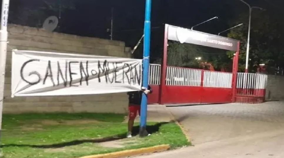 "Ganen o mueran", la nueva amenaza que recibió el plantel de Independiente | Actualidad