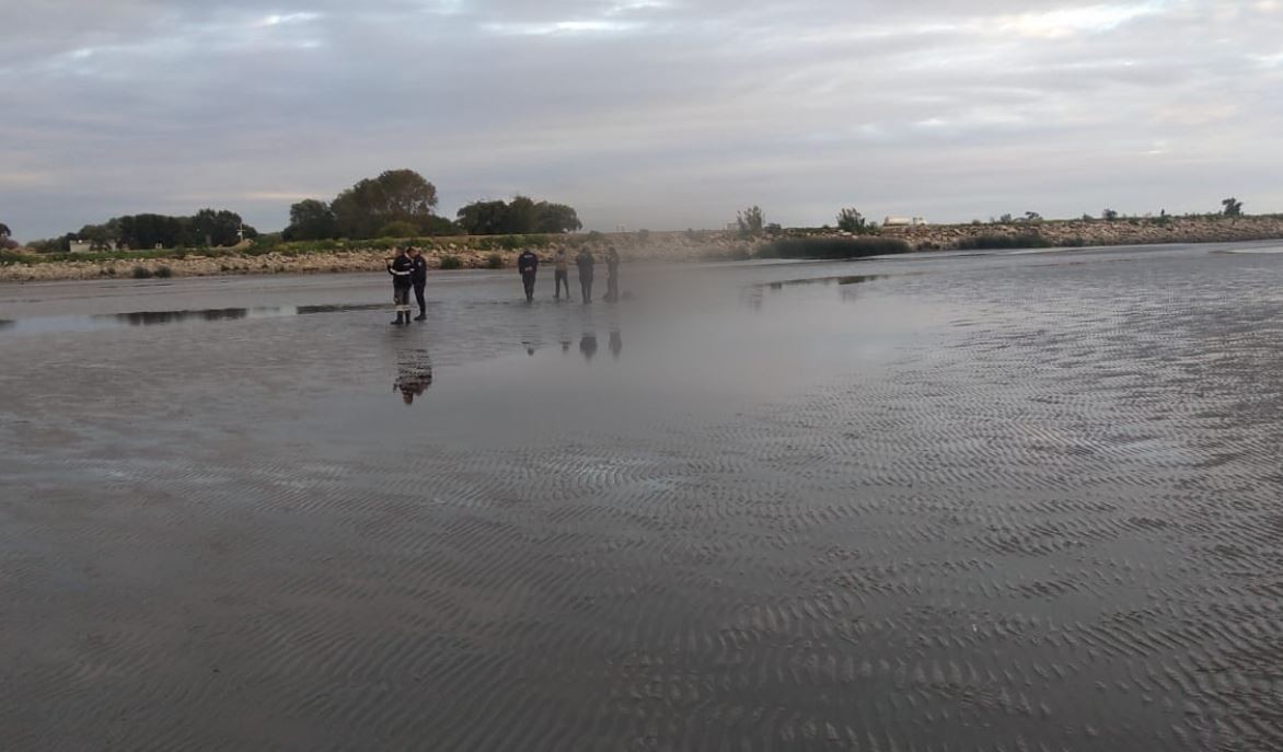 Quilmes: un recolector de metales encontró el cadáver de un hombre atado de las manos a la orilla del río | Actualidad