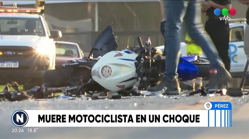 Tragedia en Rosario: chocó su moto, salió despedido y fue embestido por otro auto | Actualidad