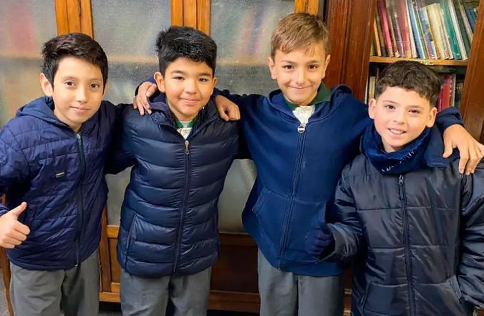 Cuatro niños encontraron dinero en la mesa de un bar y se lo devolvieron a su dueña | Actualidad