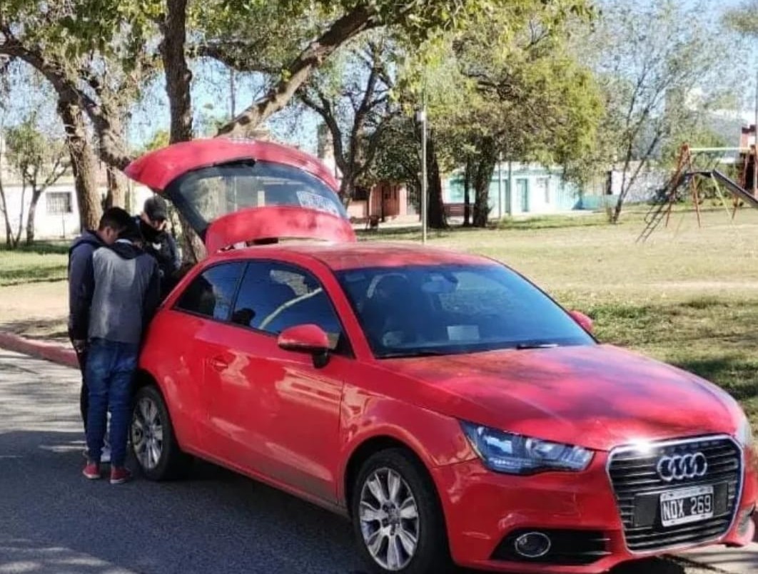Robo calificado: en seis allanamientos secuestraron un Audi A1, dinero y celulares | Córdoba