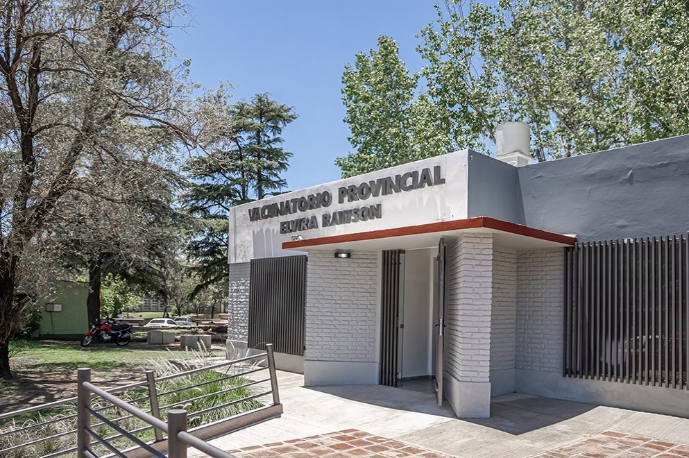 El vacunatorio del Rawson abrirá sábado, lunes y martes | Córdoba