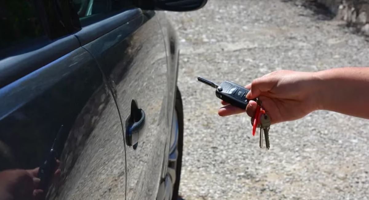 Crece el robo a vehículos en la vía pública: cerrajeros y vidrieros con más trabajo | Córdoba