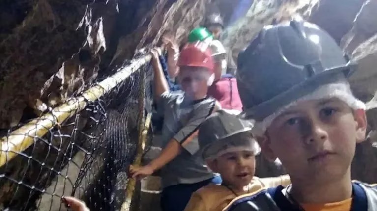 Un niño de 12 años protagonizó un asombroso hallazgo en una mina de oro desactivada | Internacionales