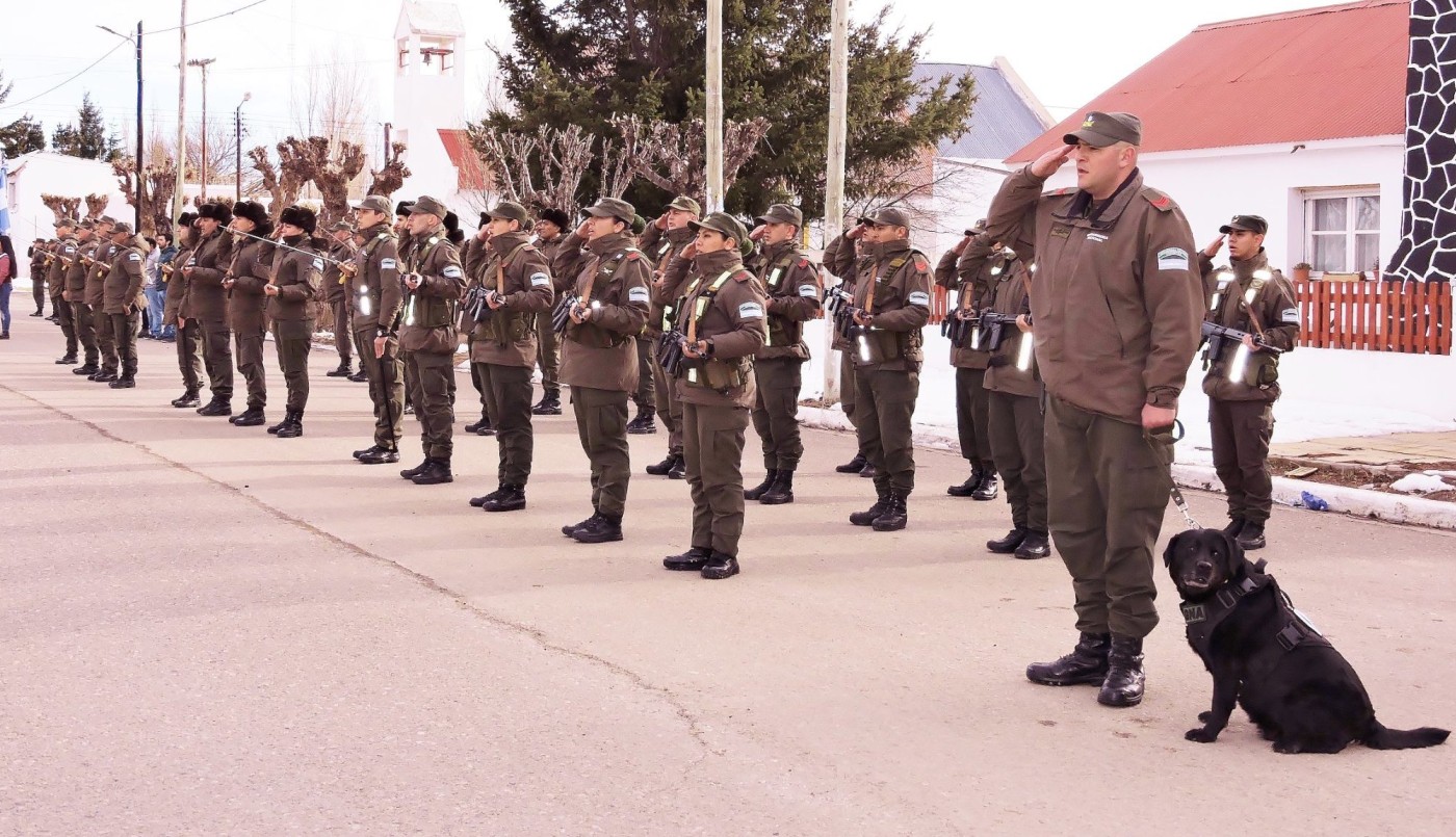 Emocionante: así despidieron a Peky, la perra que se jubiló de Gendarmería | Actualidad