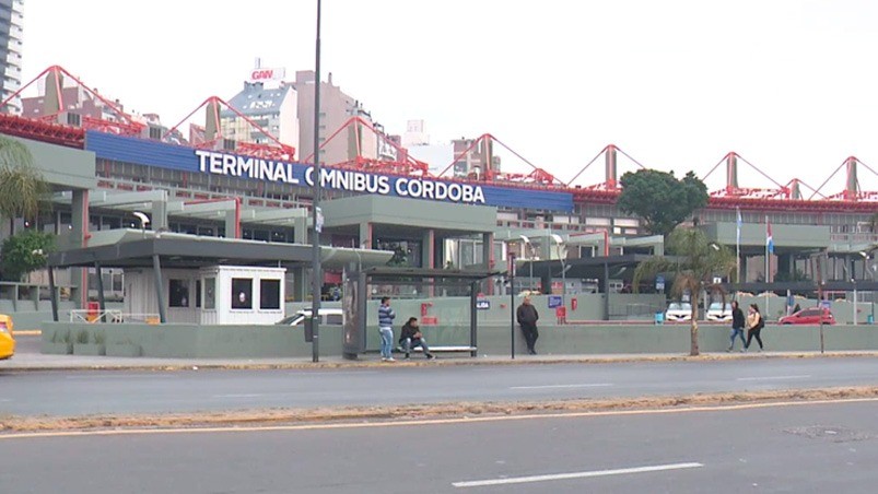 Secuestraron 80 Kilos de marihuana y detuvieron a 5 personas en la Terminal de Ómnibus | Córdoba