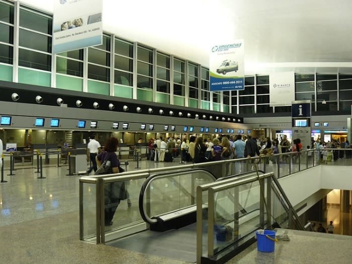 Se resuolvió el conflicto de maleteros y se normaliza el servicio en el Aeropuerto | Córdoba