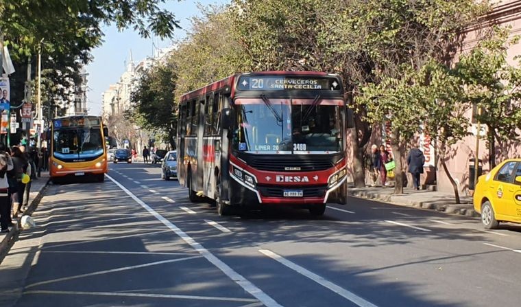 Empresas de transporte solicitan aumento del boleto urbano a 320 pesos | Córdoba