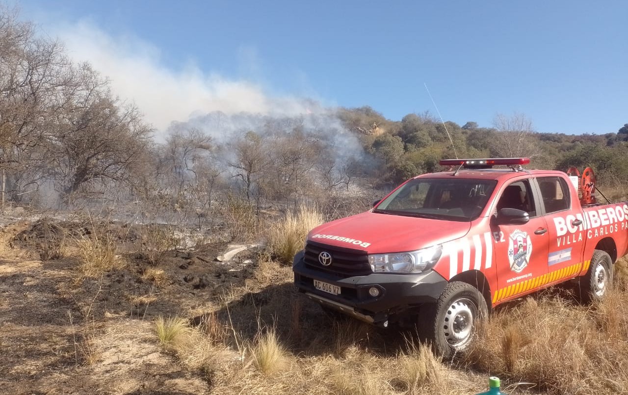 Bomberos trabajan para combatir cinco incendios forestales en Córdoba | Córdoba