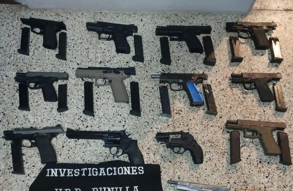 Desarticularon dos almacenes de armas y detuvieron a dos sujetos | Córdoba