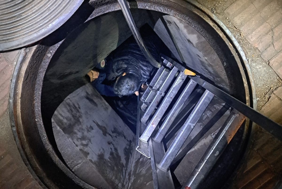 Video: robaron cables, se escondieron en una alcantarilla y terminaron detenidos | Córdoba