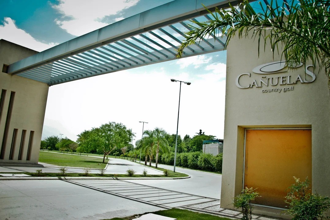 Robo millonario en un barrio privado: se llevaron dólares, joyas y más de $1 millón | Córdoba