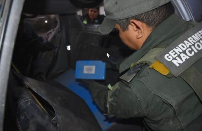 Secuestraron casi 200 kilos de cocaína en Salta, abandonados en una camioneta con doble fondo | Actualidad