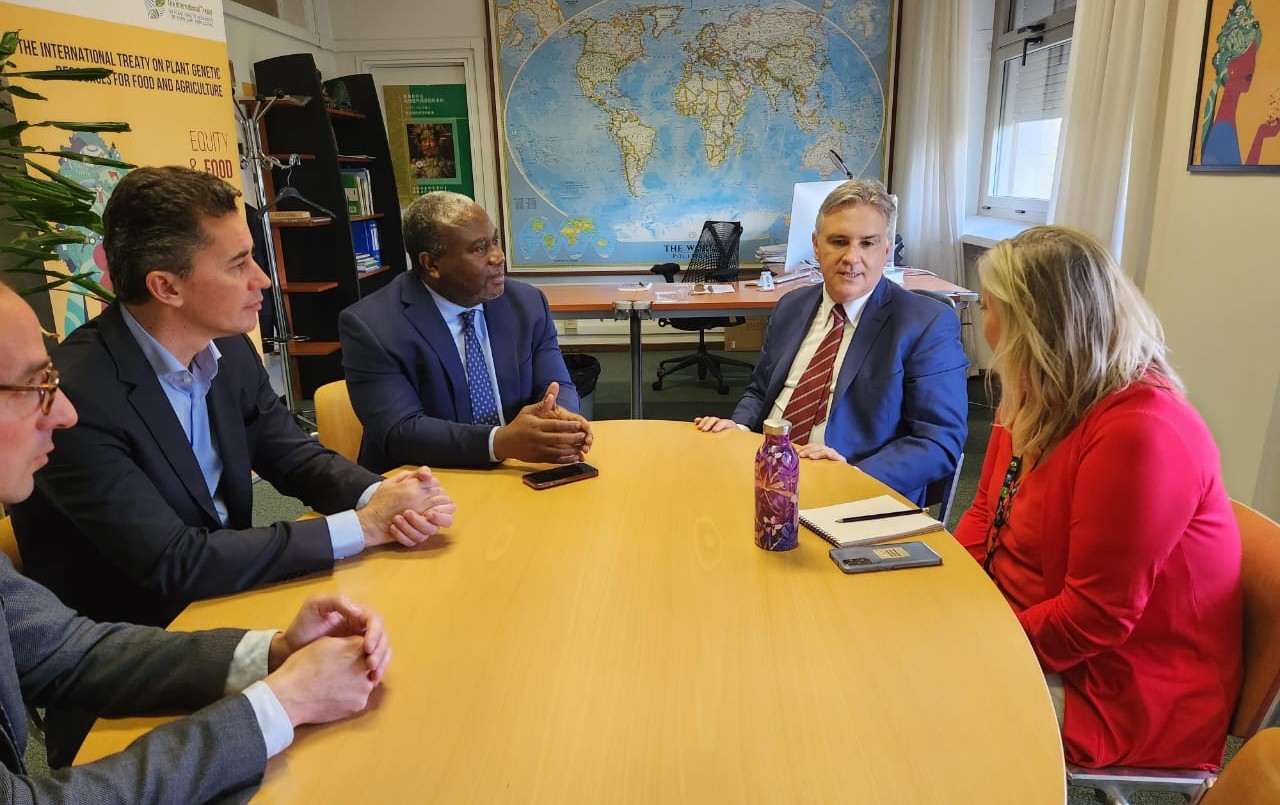 Llaryora viajó a Italia para buscar recursos y apoyo ante la FAO | Córdoba