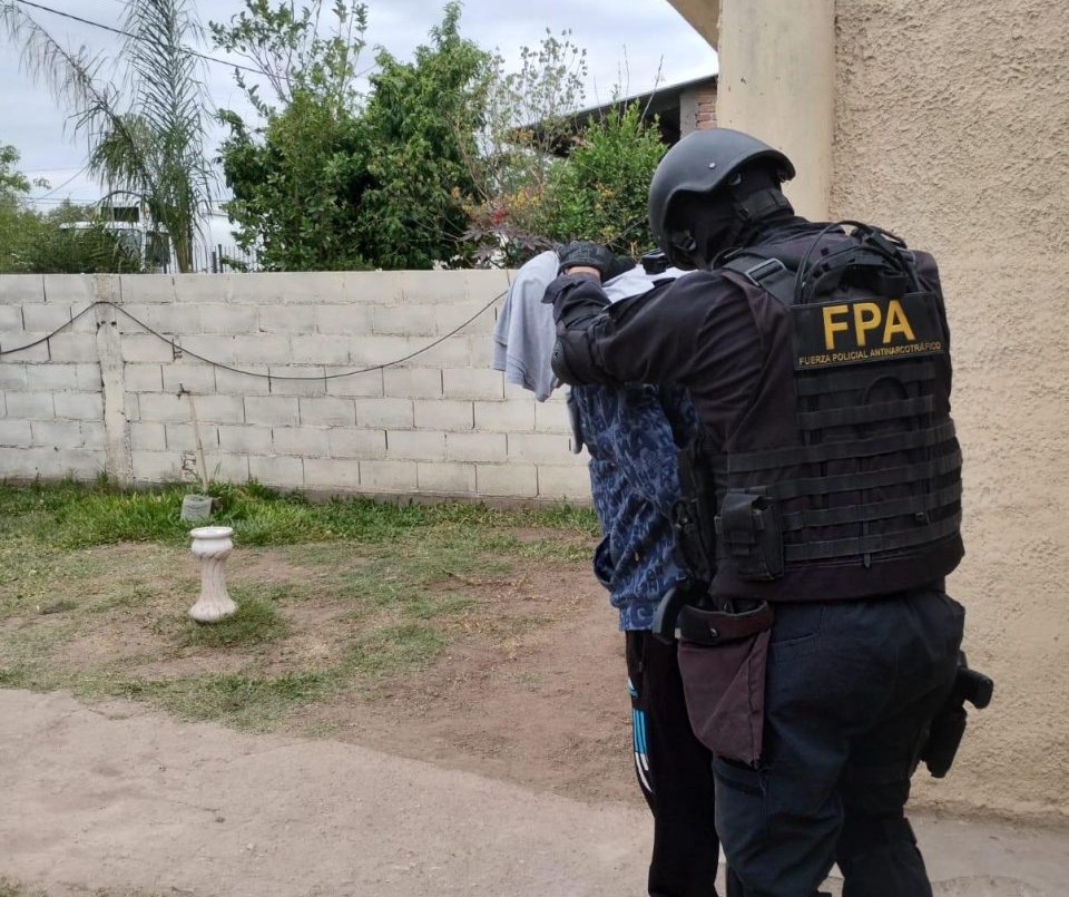 Un joven fue detenido porque usaba la casa de su padre para vender drogas | Córdoba