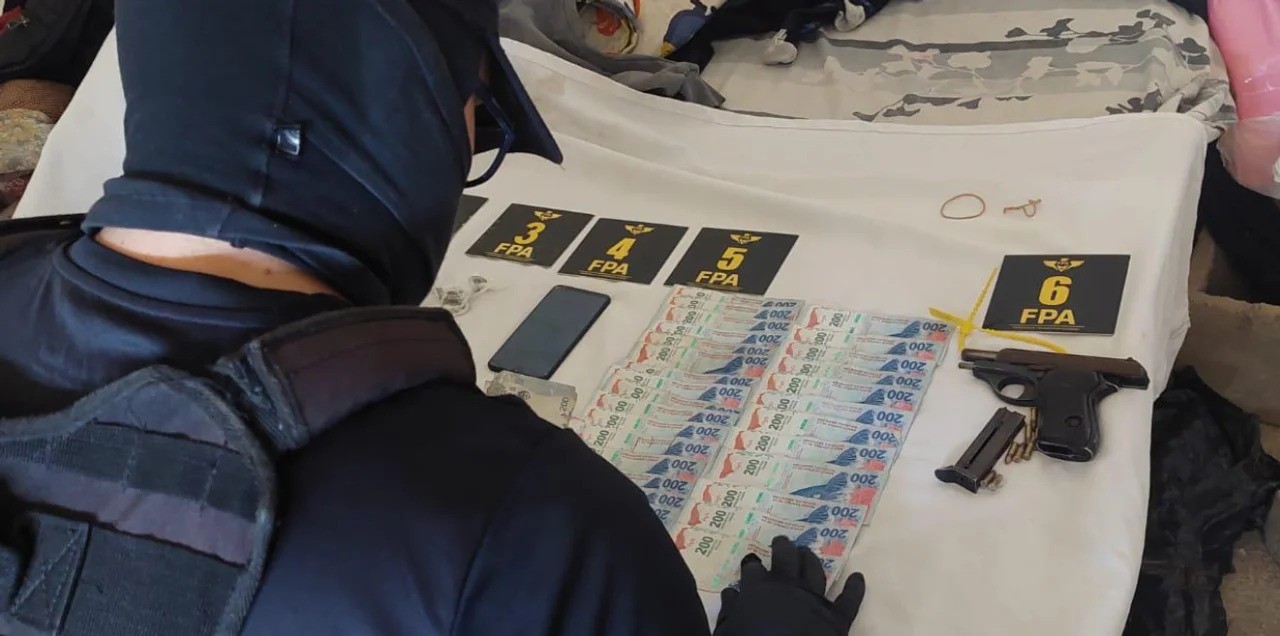 Narcomenudeo: Secuestran drogas, armas y dinero | Córdoba