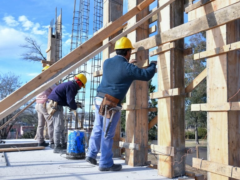 Los salarios le ganaron a la inflación en octubre pero en la comparación anual siguen por debajo | Actualidad