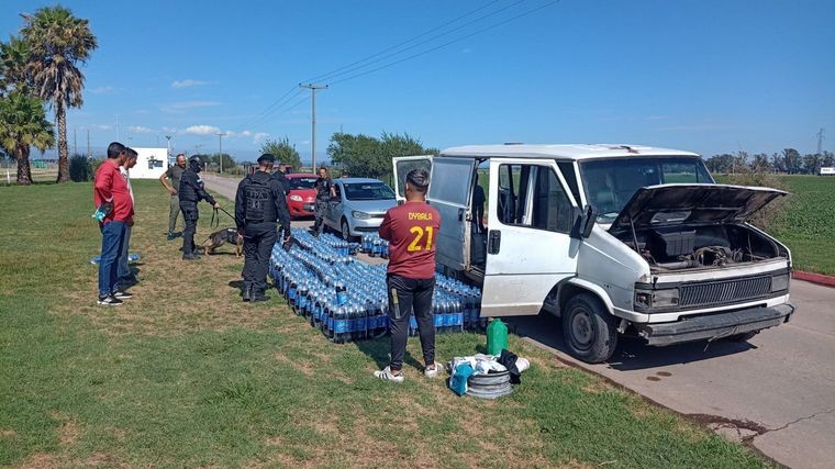 La FPA incautó droga en un vehículo que iba a ingresar a la cárcel de Bouwer | Córdoba