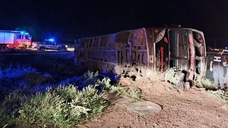 Volcó un colectivo a la altura de Las Higueras y murió una pasajera | Córdoba