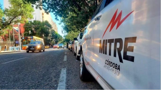 Inseguridad en Córdoba: intentaron robar el celular de un movilero de Mitre en vivo | Córdoba