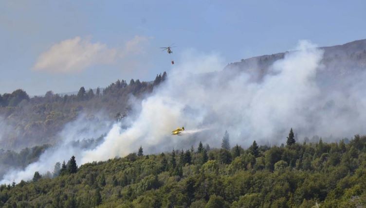 La Patagonia bajo fuego: se complica la situación en Los Alerces y crece un nuevo incendio en Bariloche | Actualidad