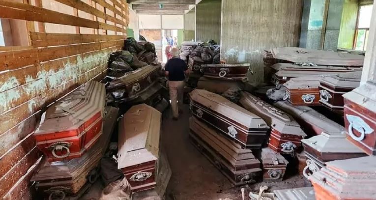 Hallaron más de 500 ataúdes y 200 bolsas con restos humanos en depósitos del cementerio de La Plata | Actualidad