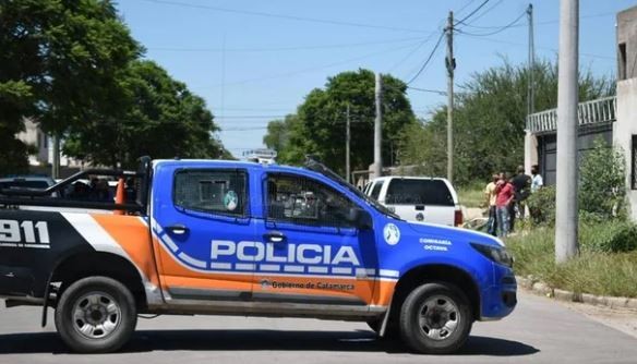 Policías de Catamarca tomaron la Casa de Gobierno para pedir mejoras salariales | Actualidad