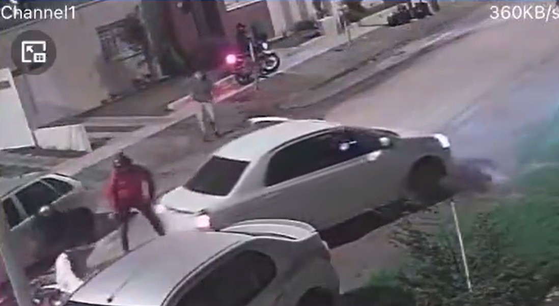 Impactante video: un hombre escapó de un robo piraña | Córdoba