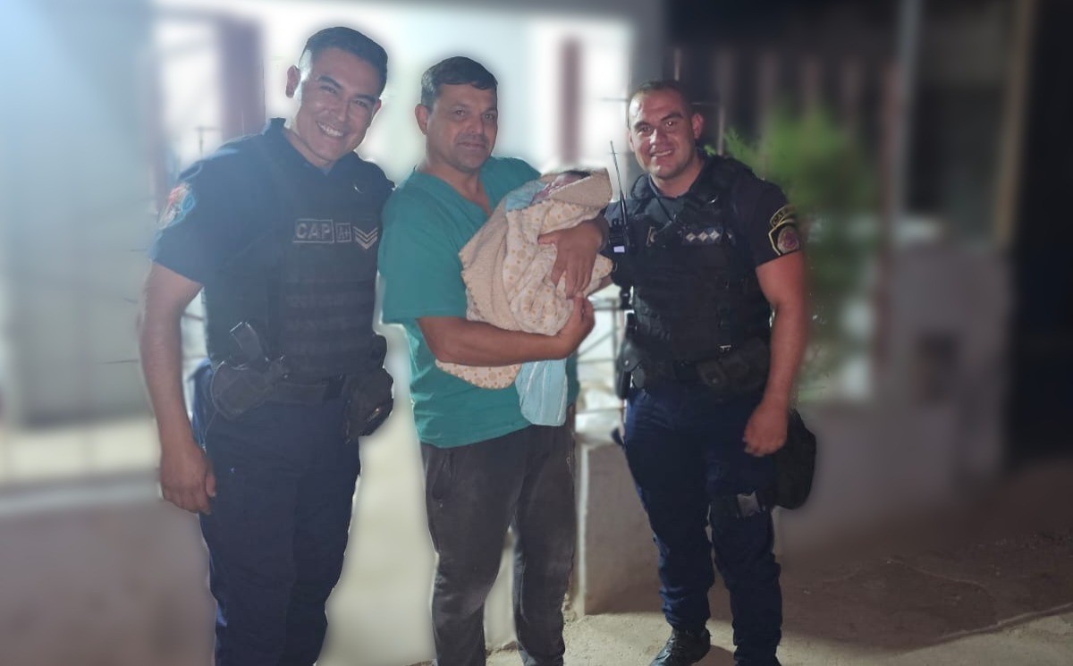 Emotivo suceso en Córdoba: mujer da a luz con ayuda de policías | Córdoba