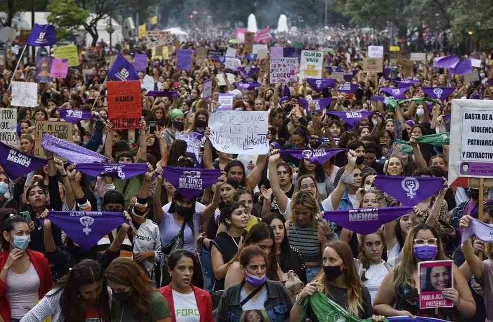 Las mujeres marchan hacia el Patio Olmos | Córdoba