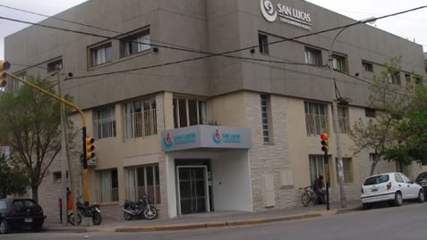 Un nene está en grave estado después de que sus papás lo dejaran encerrado en el auto por seis horas | Actualidad