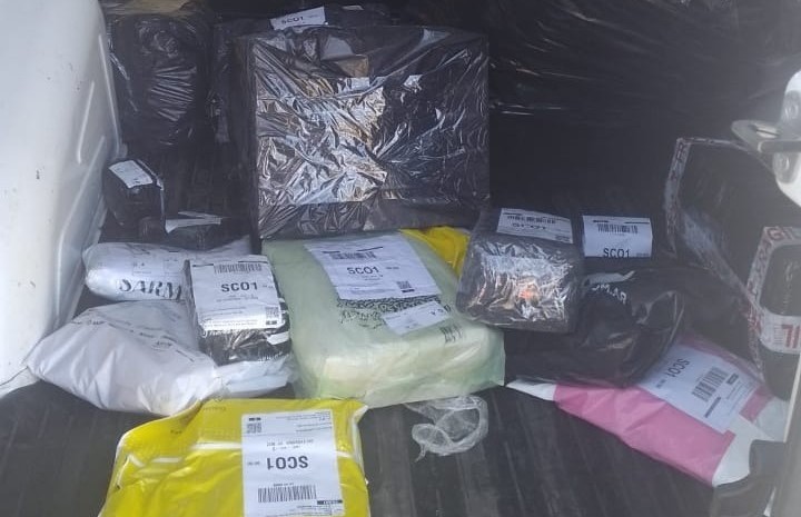 Detuvieron a cuatro individuos tras robarle el vehículo a un repartidor de compras online | Córdoba