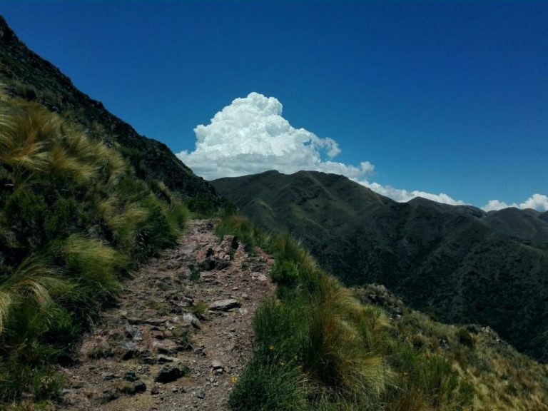 Encontraron a los turistas extraviados en el Cerro Uritorco: comienza el operativo de rescate | Córdoba