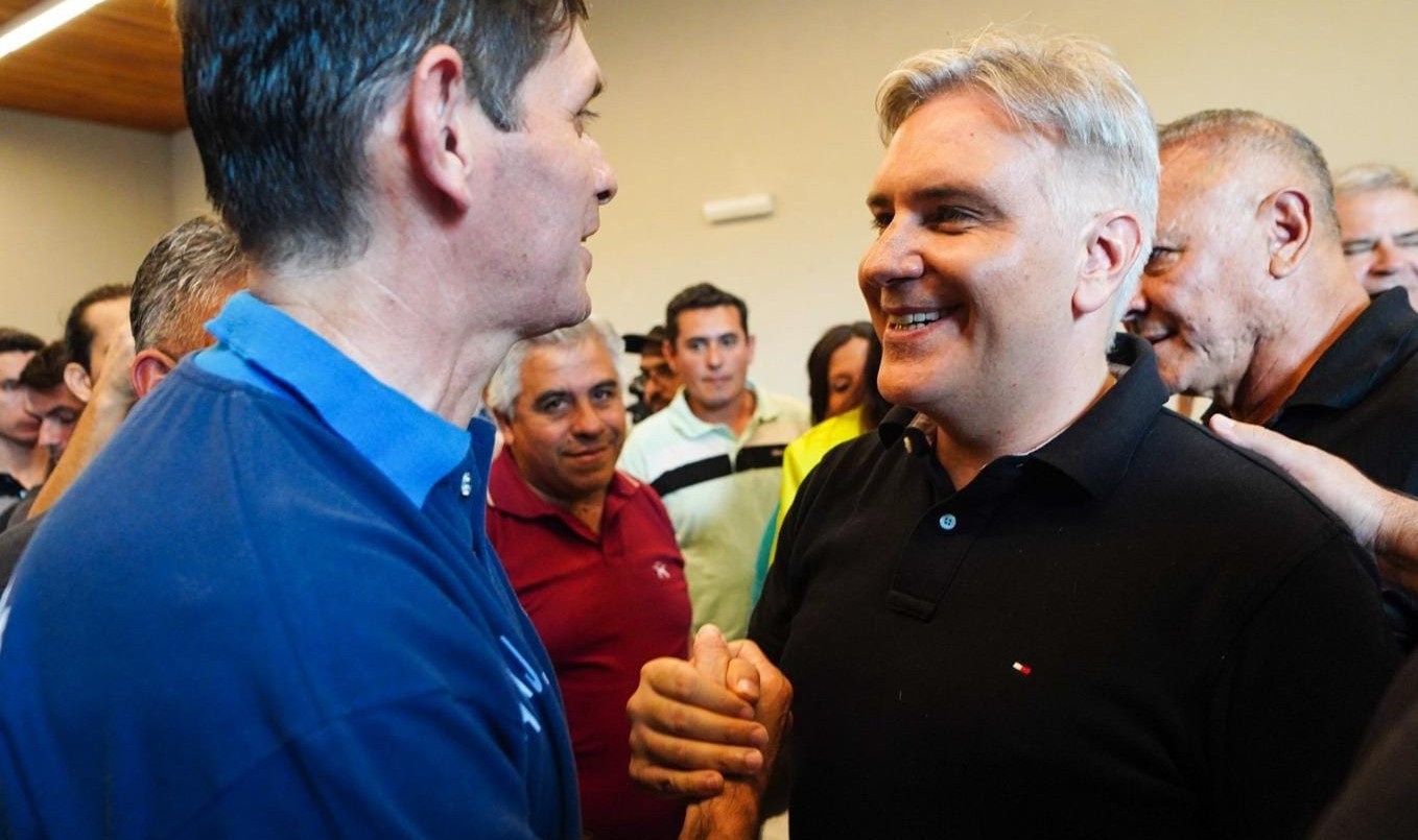 Llaryora: "En tiempos de crisis es vital mantener la obra pública para sostener el empleo" | Córdoba