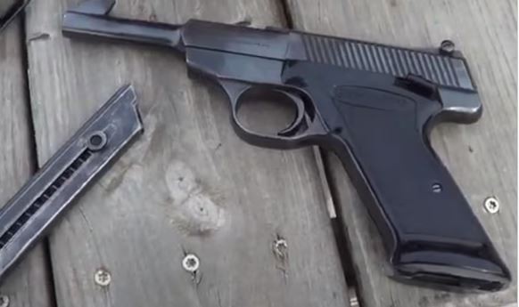 Alarma en Flores: un nene de 6 años llevó una pistola cargada a la escuela | Actualidad