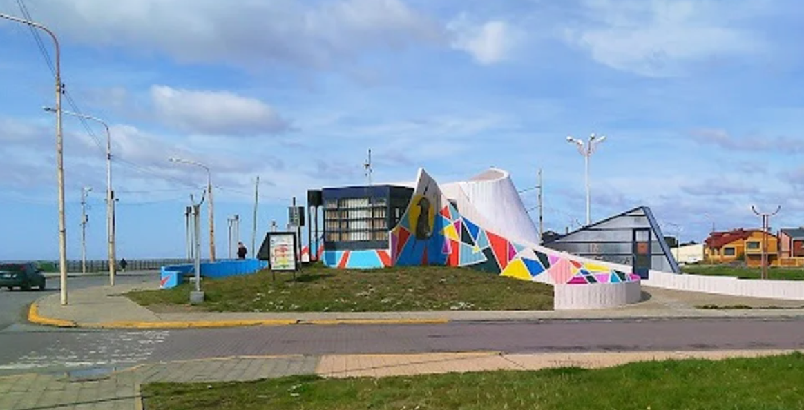 Tres hombres alcoholizados entraron a una escuela y agredieron a los estudiantes | Actualidad