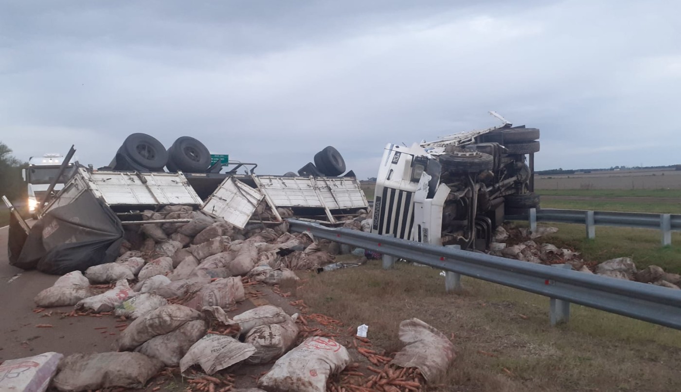 Ruta 36: un camionero sufrió la amputación de una pierna tras despistar | Córdoba