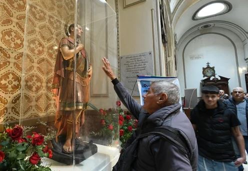 San Expedito: otro 19 de abril repleto de peregrinos en la parroquia de Balvanera | Actualidad