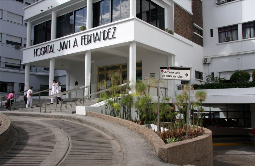 Denuncian que una joven fue abusada sexualmente en un baño del Hospital Fernández | Actualidad