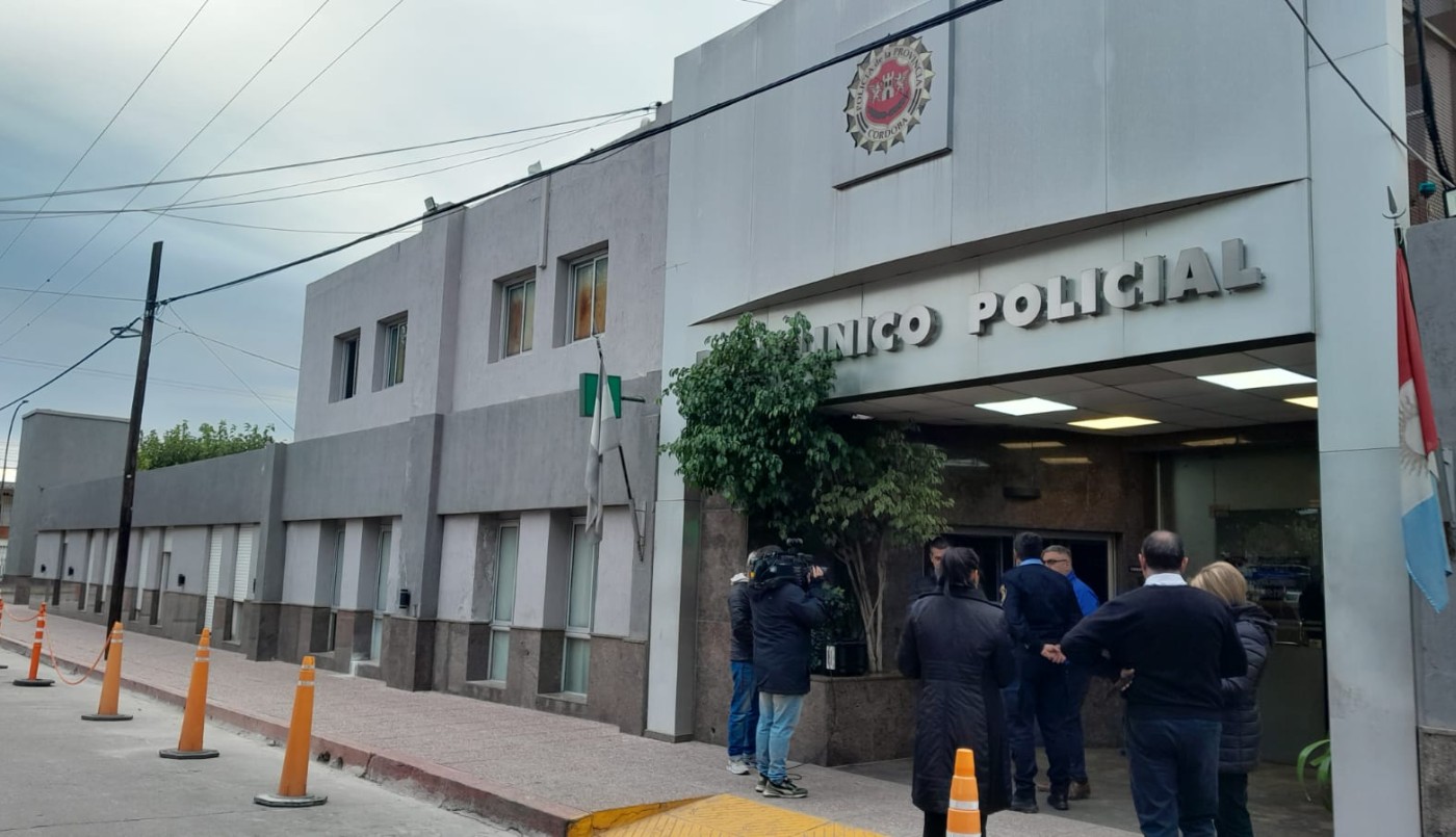 Efectivos policiales heridos en intento de robo en barrio San Vicente | Córdoba
