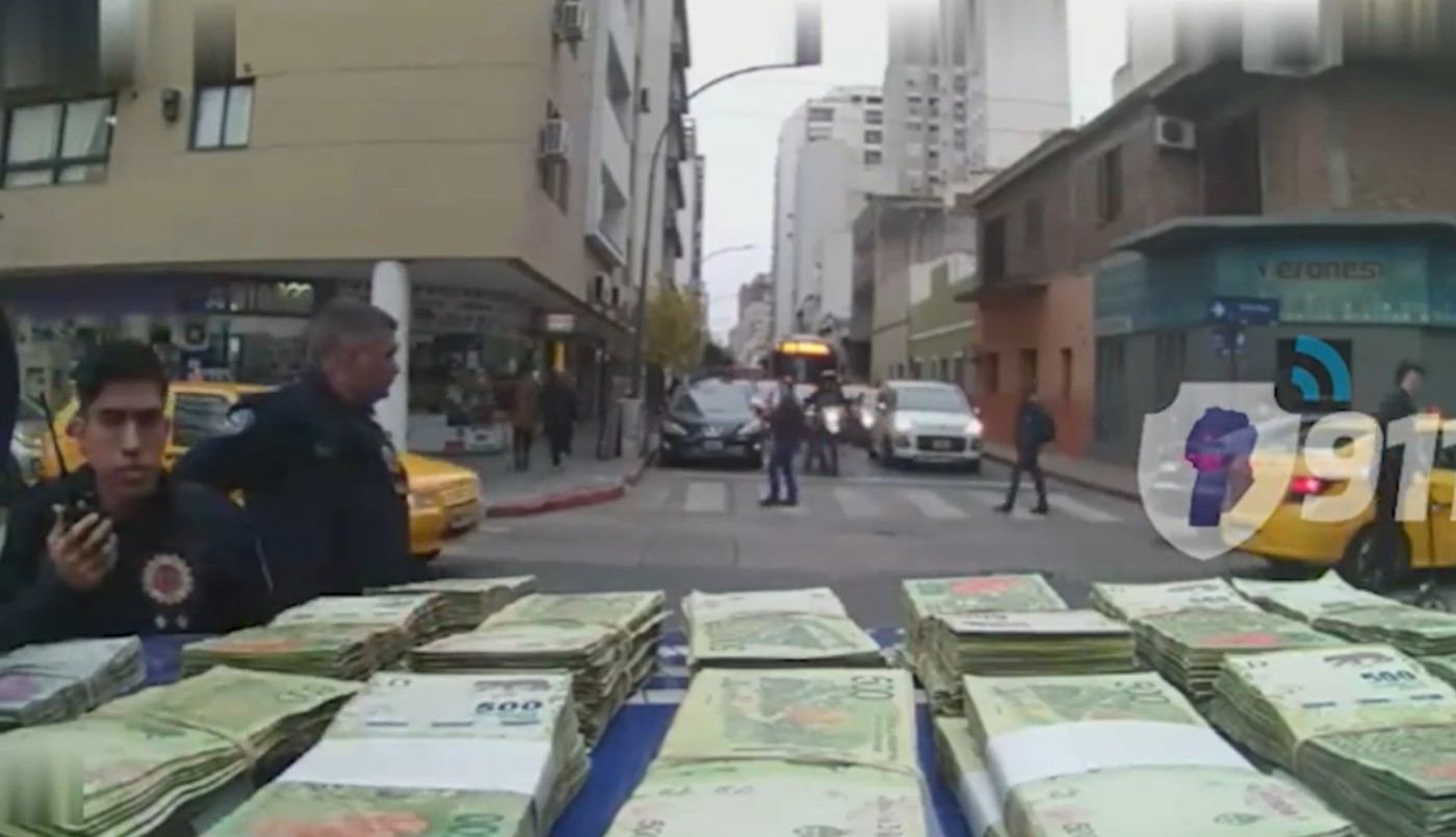 Video: detuvieron a un hombre con más de $4 millones en el centro de Córdoba | Córdoba