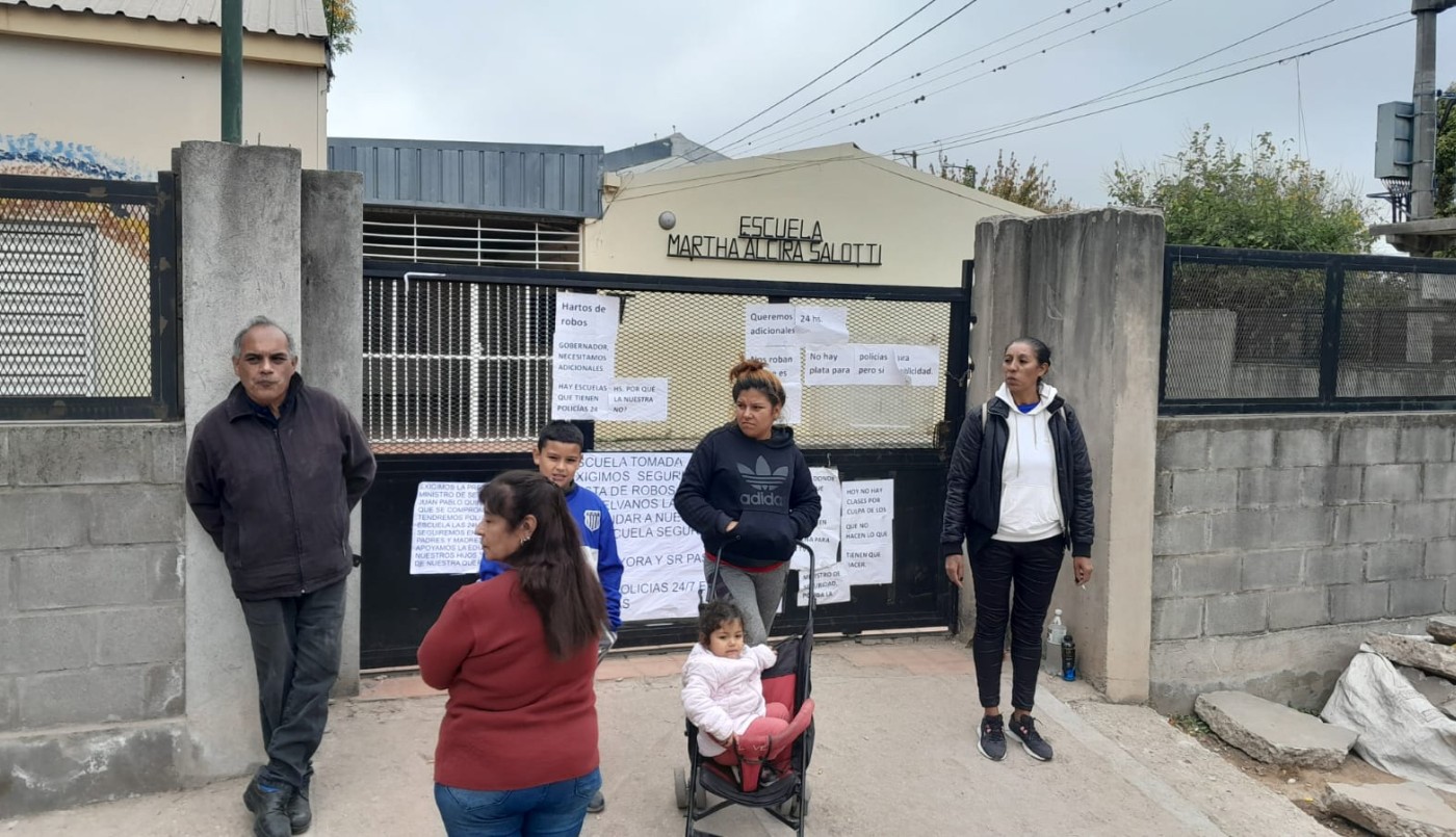 Levantaron la toma en la escuela Martha Alcira Salotti en barrio IPV Argüello | Córdoba