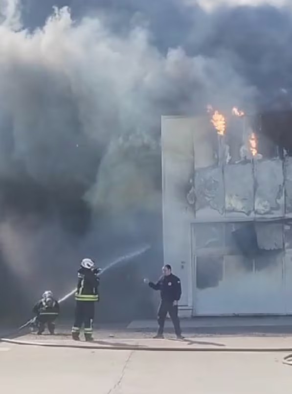 Villa María: se incendió una fábrica de productos de copetín | Córdoba