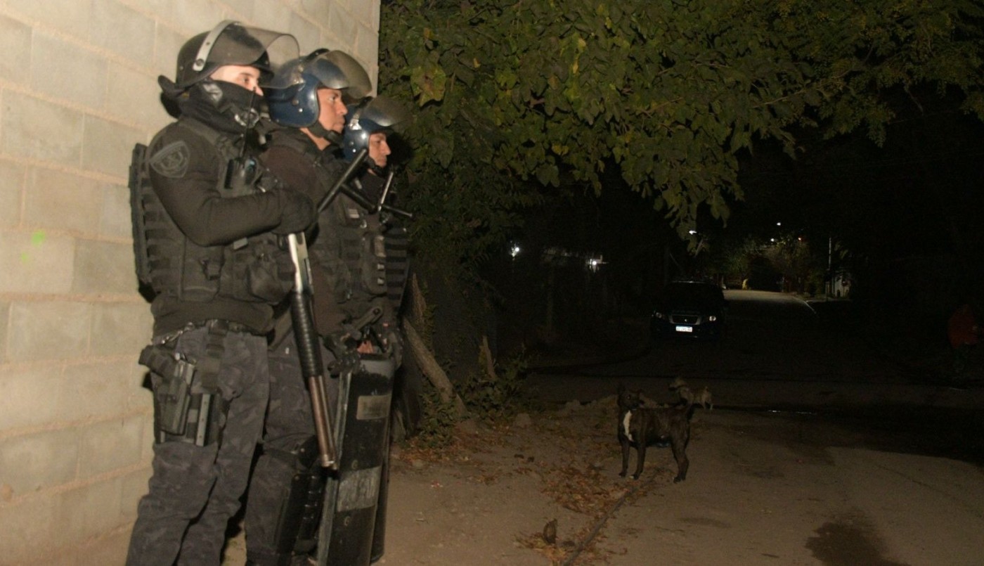 Ocho detenidos tras varios allanamientos en Villa La Lonja | Córdoba