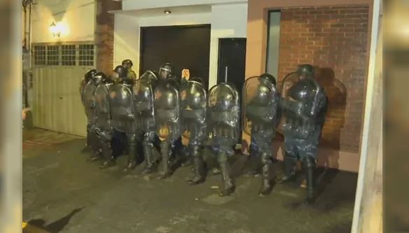 Escala el conflicto en Misiones: hubo fuertes incidentes frente a la casa del gobernador | Actualidad