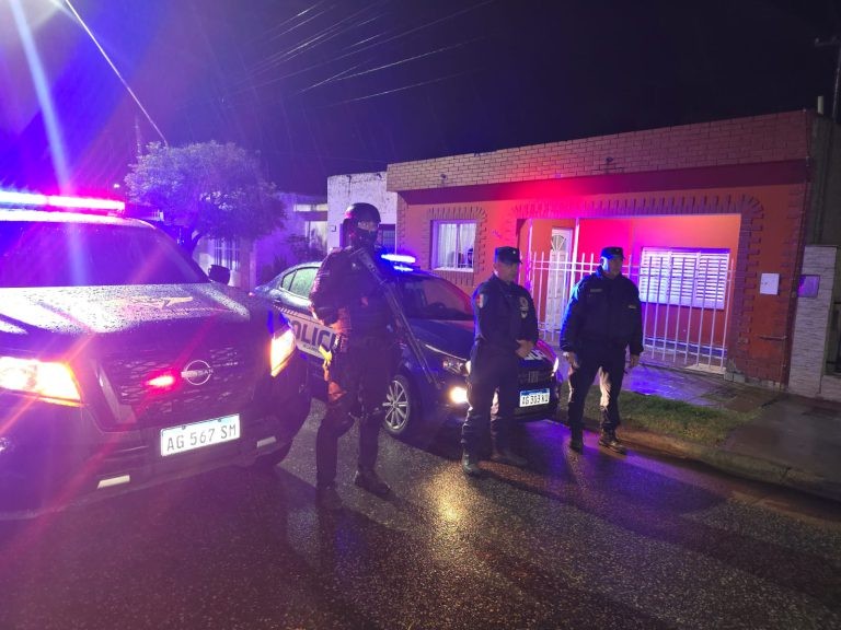 Tres detenidos y un punto de venta de drogas desarticulado en Villa Nueva | Córdoba