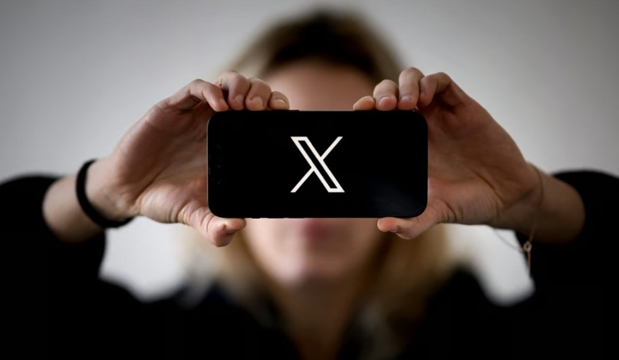 La red social X autoriza oficialmente el contenido pornográfico | Actualidad