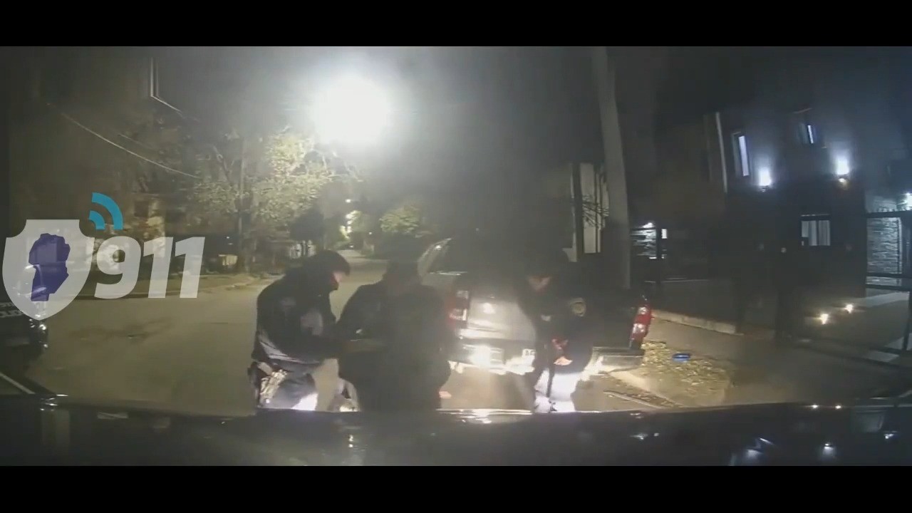 Lo detuvieron intentando robar una rueda de auxilo: mirá el video | Córdoba