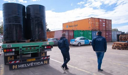 La Aduana entrega más de 500 m3 de papel a la Fundación Garrahan | Actualidad