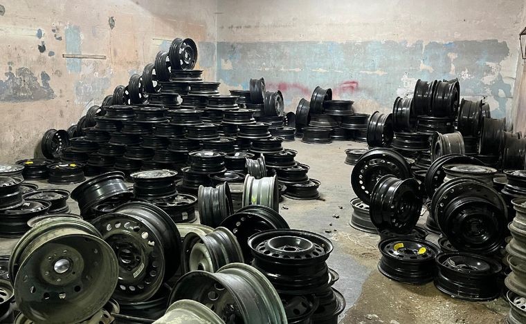 Qué pasará con el secuestro millonario de llantas y cubiertas tras el operativo en Córdoba | Córdoba